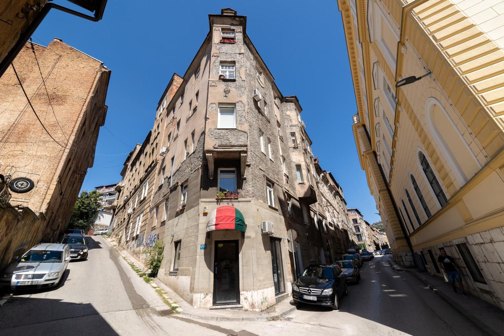 Old Town Colorful Two-Bedroom Apartment Sarajevo Luaran gambar